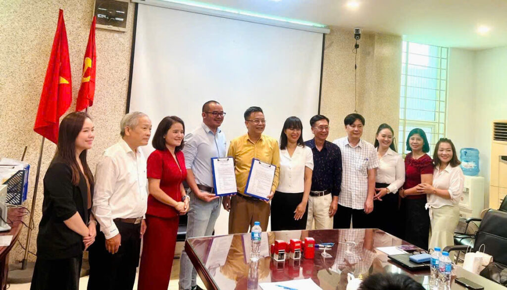 TRƯỜNG HÀNG KHÔNG VIỆT NAM KÝ KẾT HỢP TÁC CHIẾN LƯỢC CÙNG CÁC ĐỐI TÁC TRONG LĨNH VỰC Y DƯỢC VÀ THIẾT BỊ Y TẾ